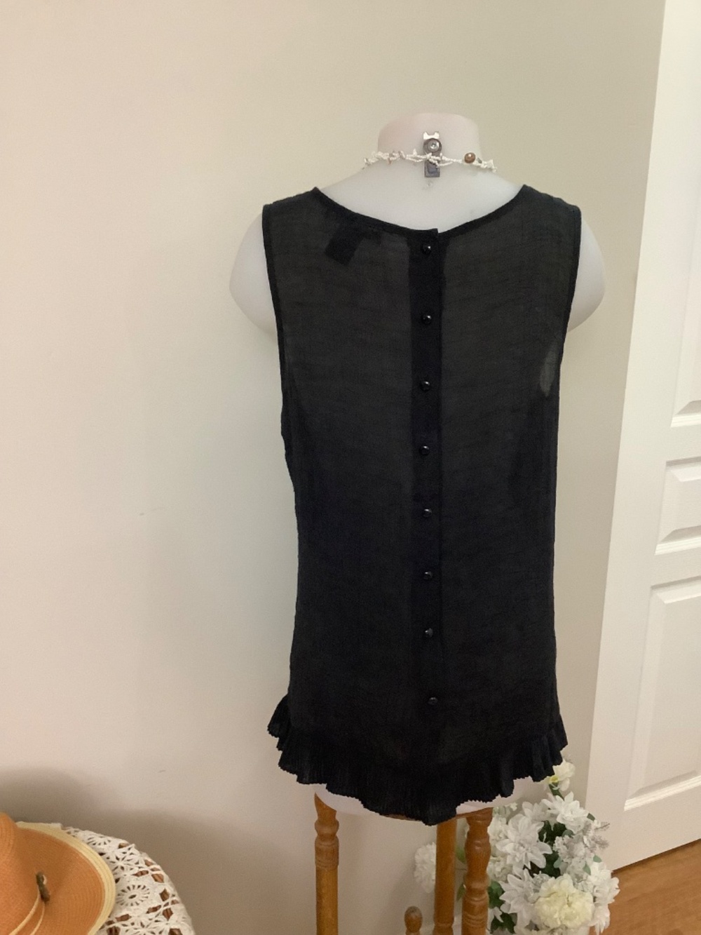 Black Eyelet Top fits M/L 36-38 bust - Picture 4 of 12